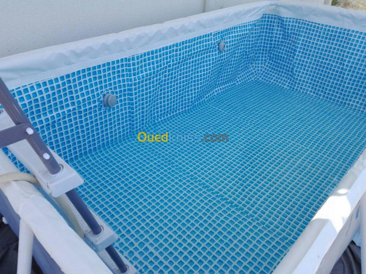 piscine et bateau  INTEX  France 