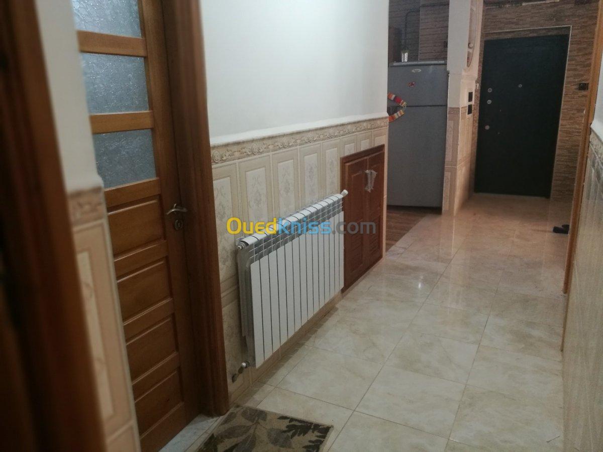 Location vacances Appartement F4 Constantine Constantine