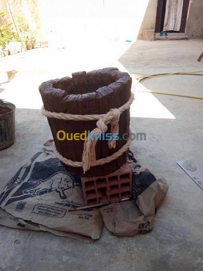 Pots de fleurs en faux bois