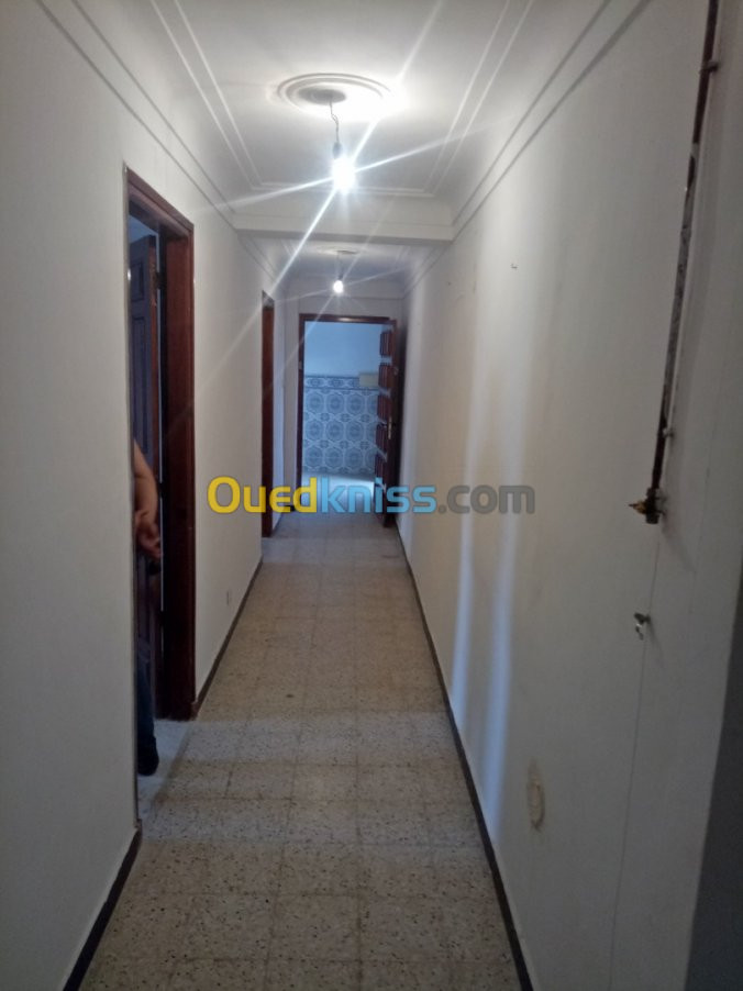 Location Niveau De Villa F3 Alger El achour