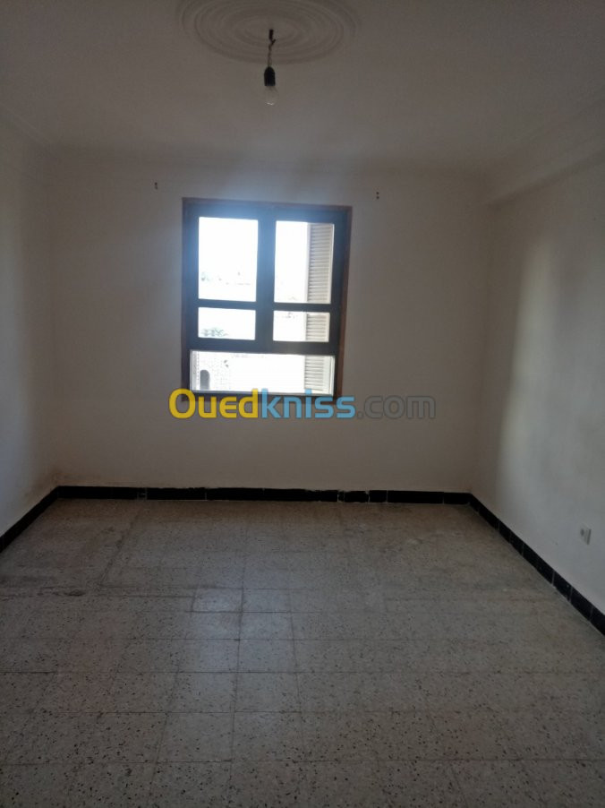 Location Niveau De Villa F3 Alger El achour