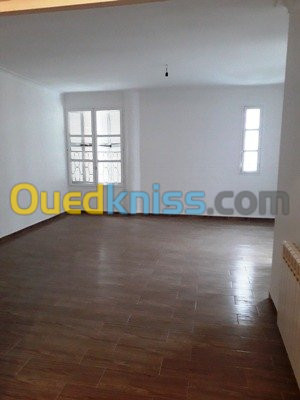 Location Appartement F4 Alger Hydra