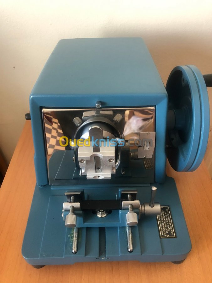 Microtome spenser 