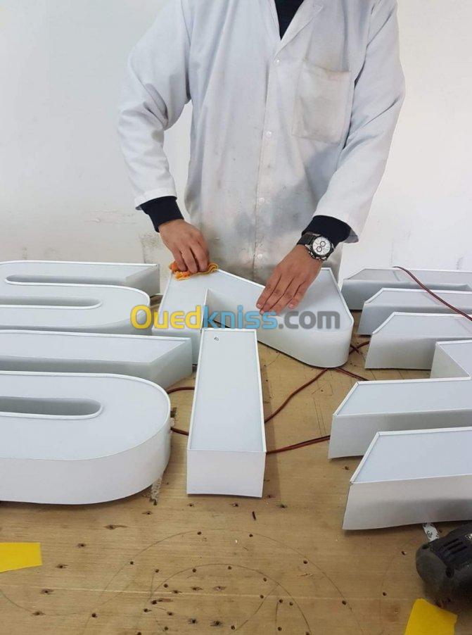 Lettre lumineuses en relief حروف ضوئية بارزة واللافتاات الاشهارية 