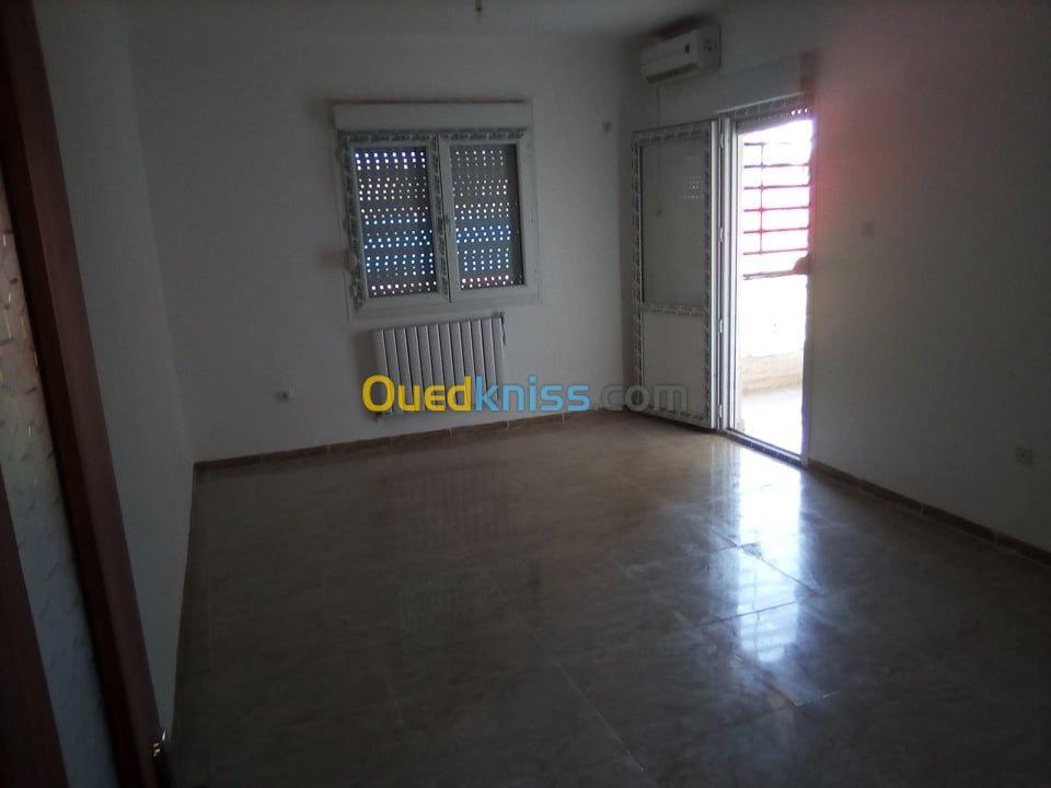 Location Appartement F4 Oran Sidi chami