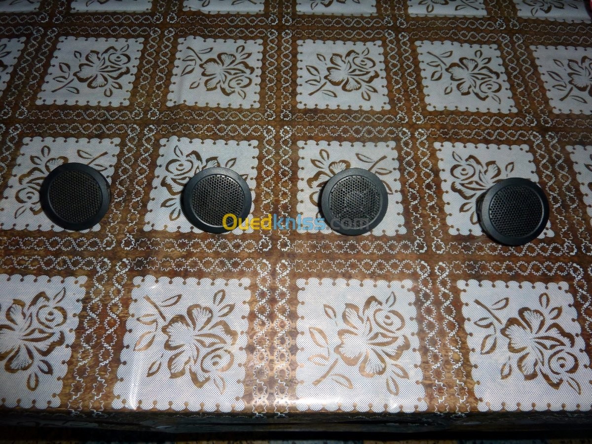 Lot de baffles ORIGINAUX Batna Algérie