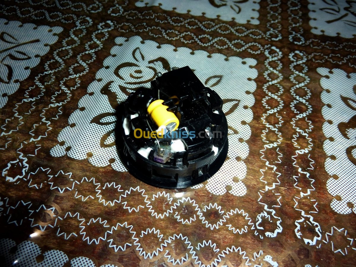 Lot de baffles ORIGINAUX Batna Algérie