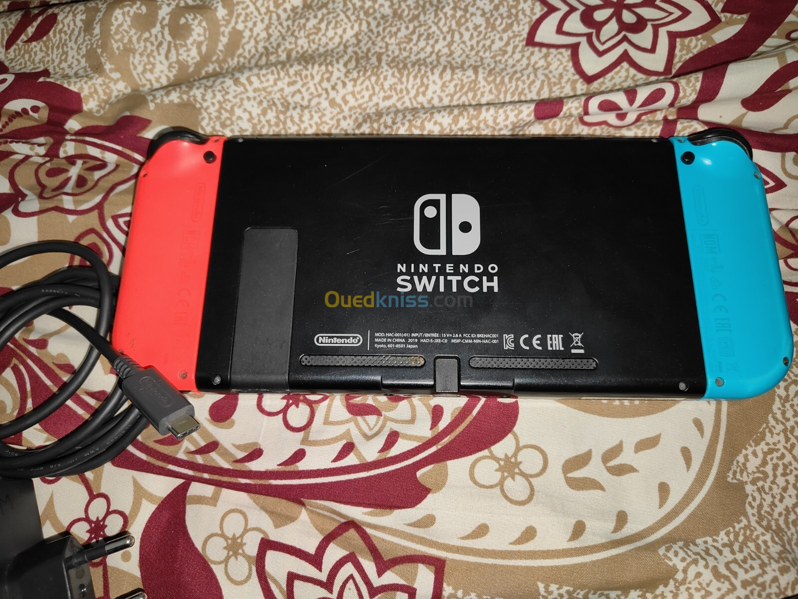 Nintendo switch V2 2019 Flashée puce 256 go 