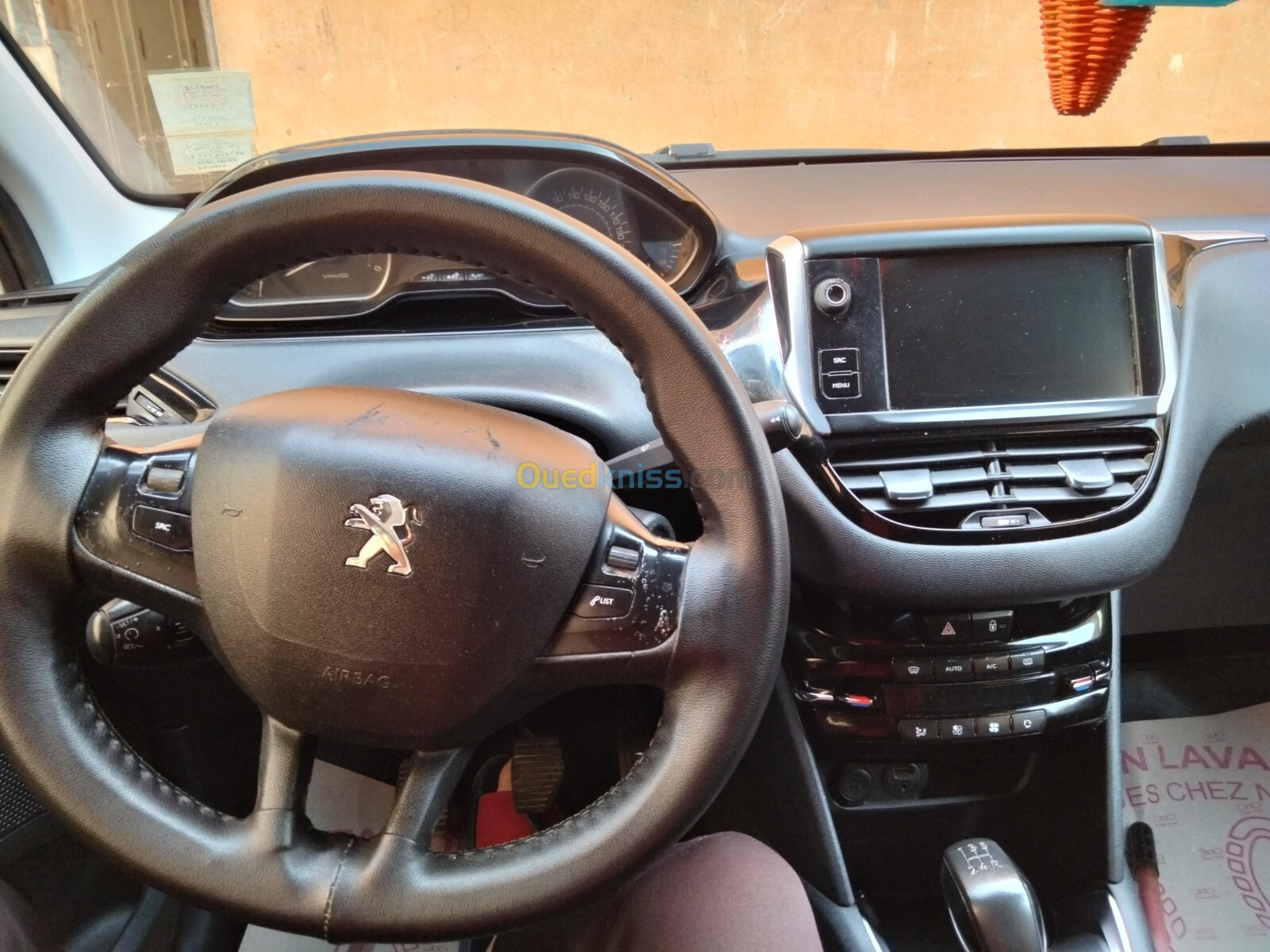 Peugeot 208 2015 Allure