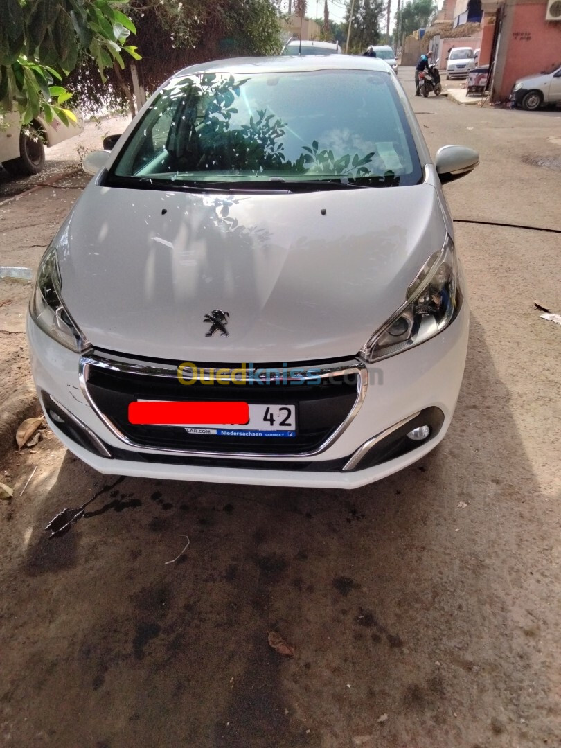 Peugeot 208 2015 Allure