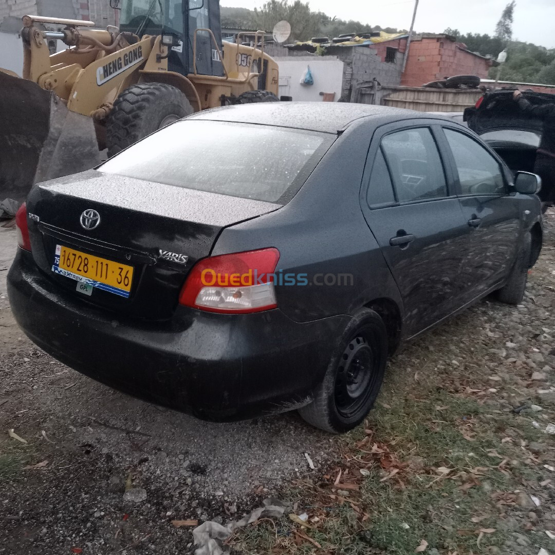 Toyota Yaris Sedan 2011 