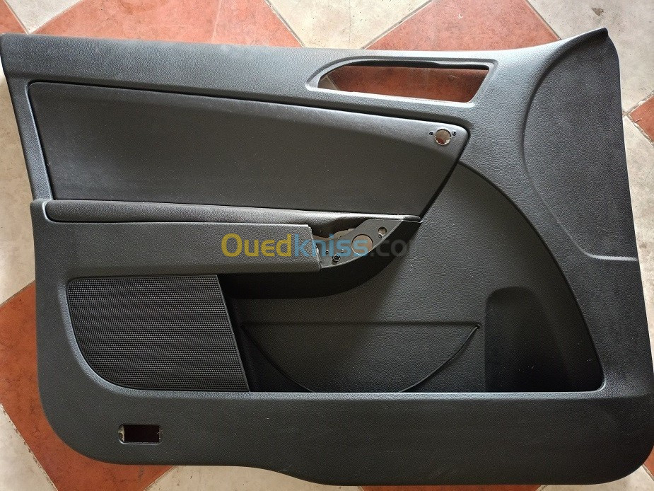 Interieur porte chauffeur skoda yeti 2011