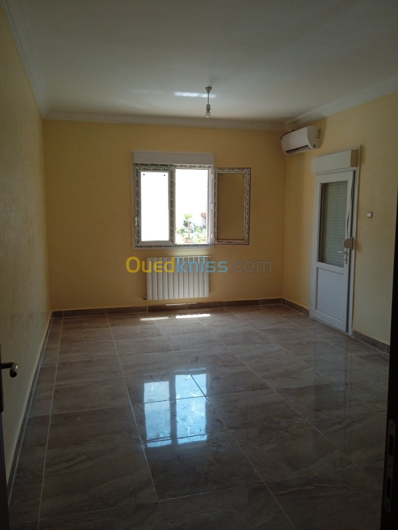 Vente Appartement F04 Tipaza Bou ismail