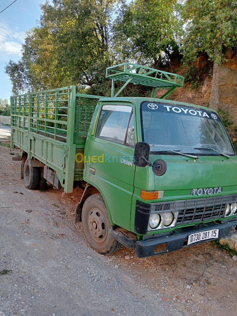 Toyota B30 1981