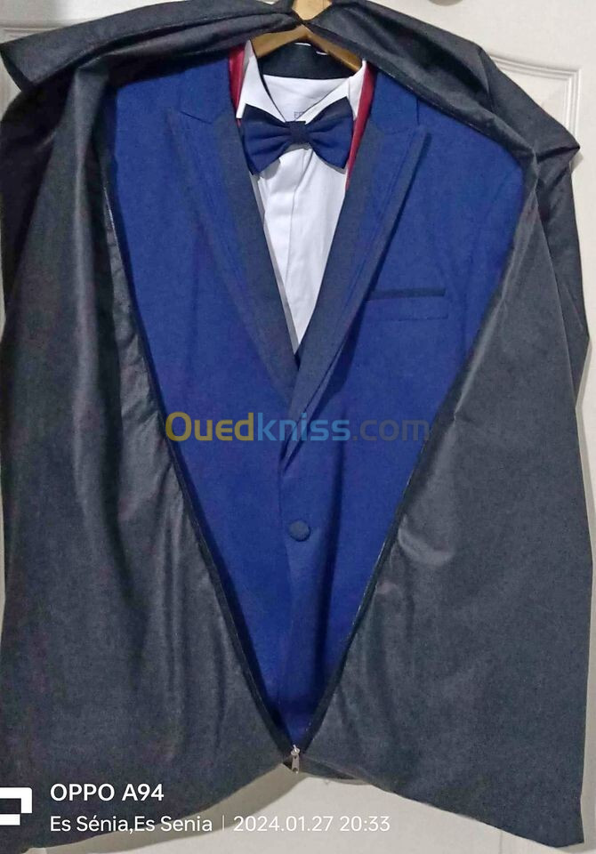 UN COSTUME (TUXEDO) TURQUE 6 PIECES