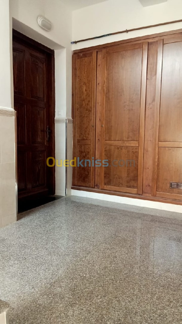 Location Appartement F4 Alger Bir mourad rais