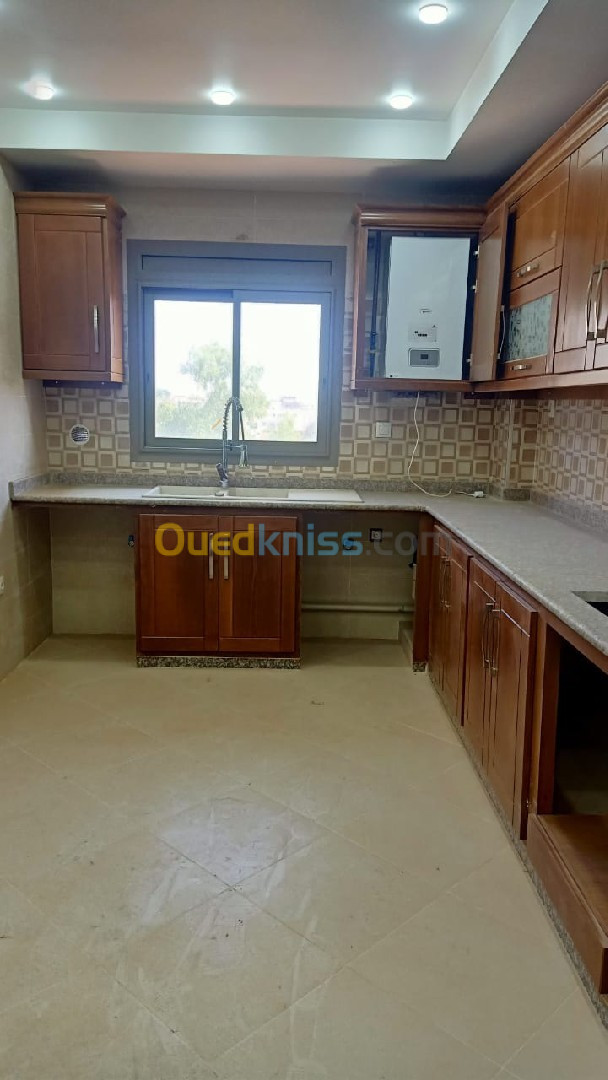 Location Appartement F4 Alger Bir mourad rais