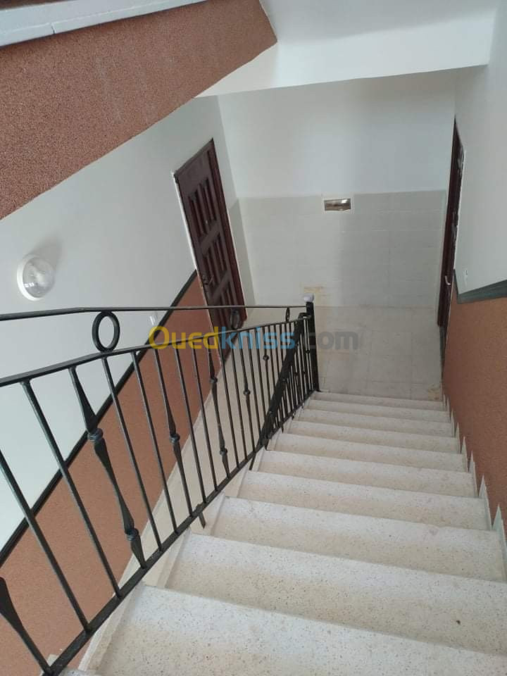 Location Appartement F3 Alger Khraissia