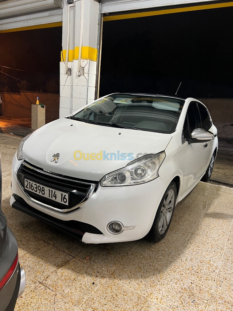 Peugeot 208 2014 Allure