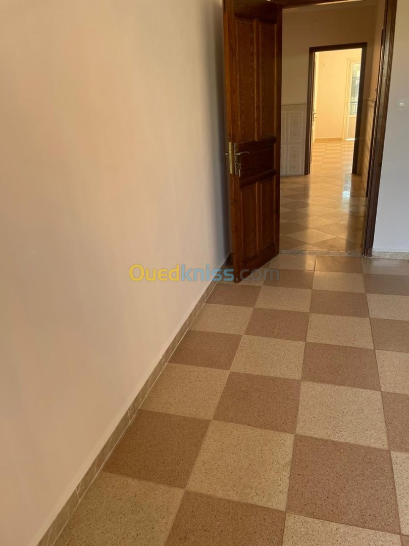 Location Niveau De Villa F4 Alger Cheraga