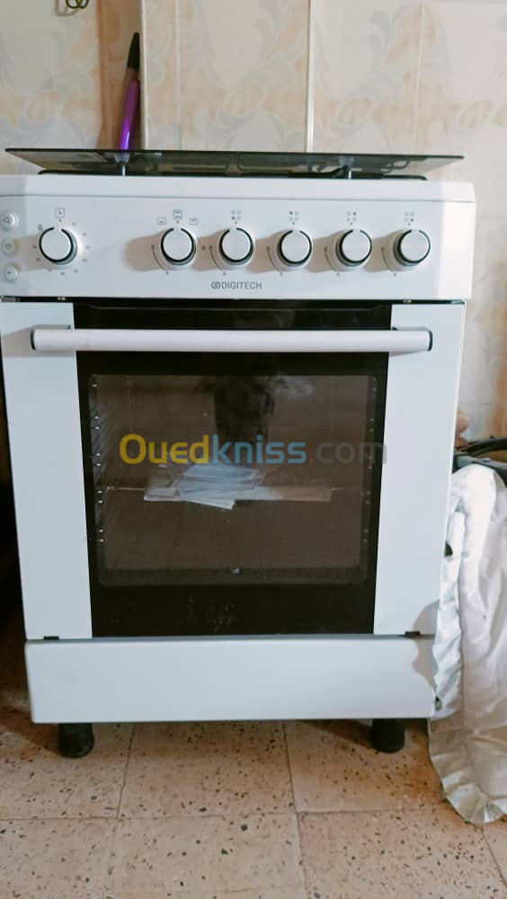 Cuisinier 4 Feux Professionnel