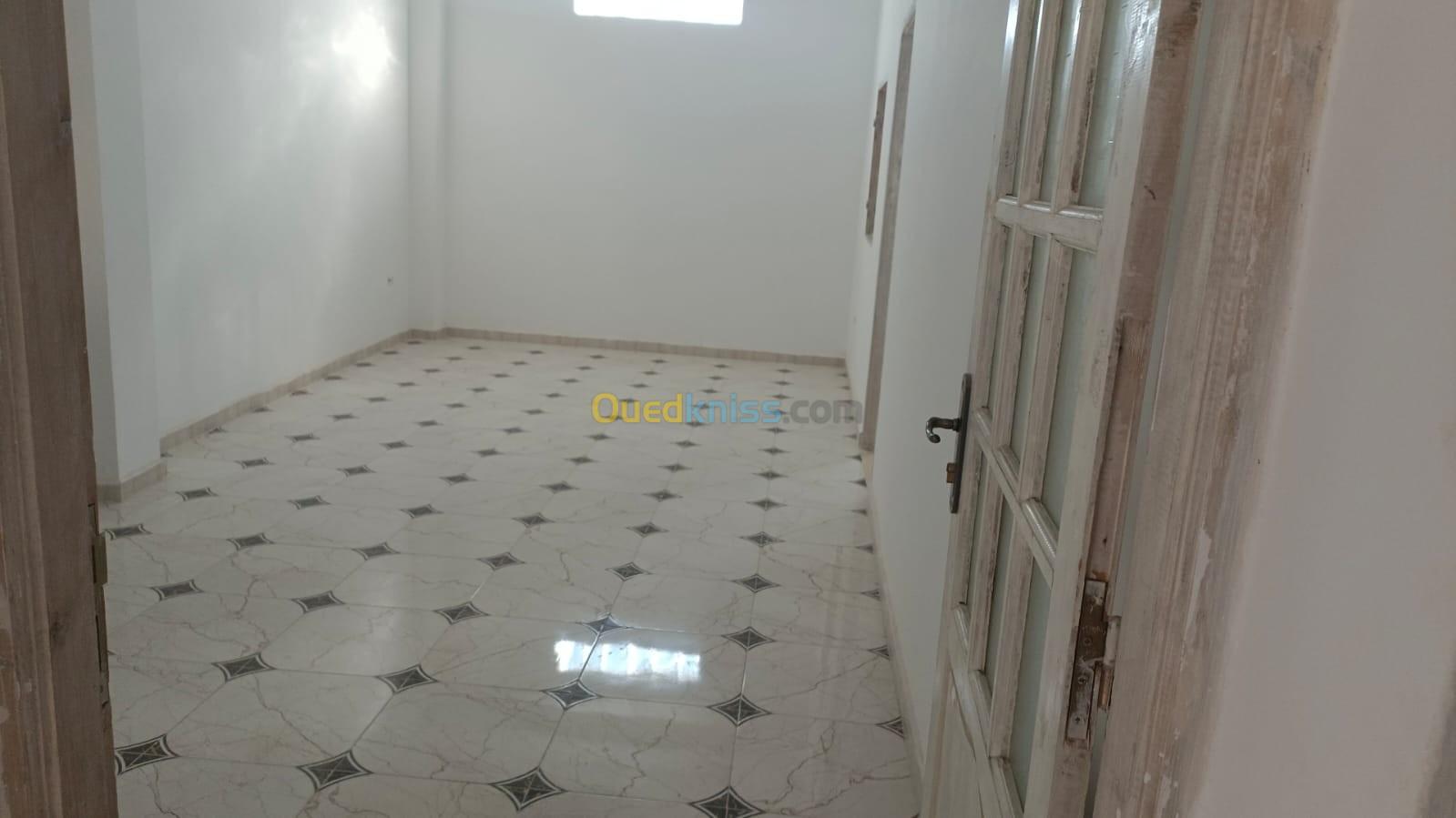 Location Niveau De Villa F4 Tipaza Kolea