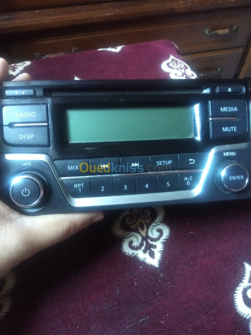 Radio d'origine nissan sunny n 17   2015