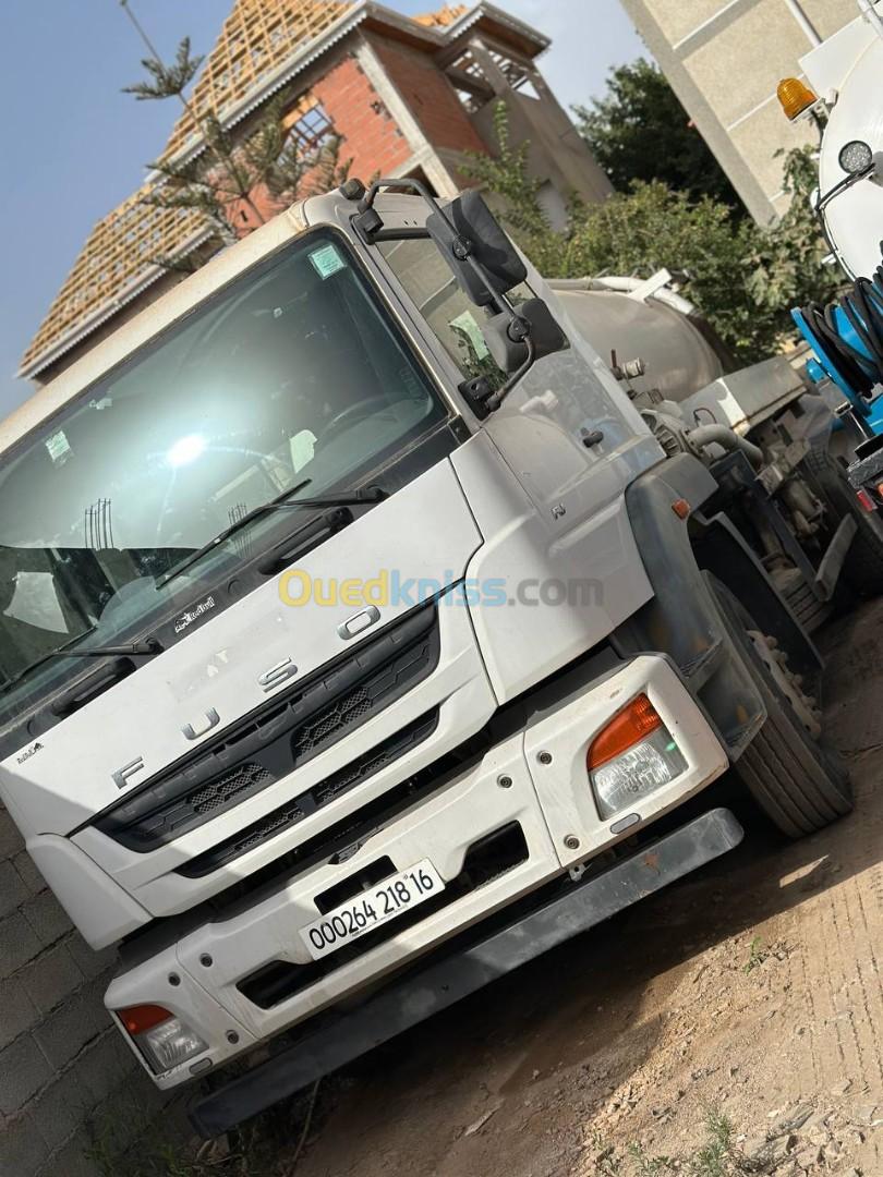 FUSO Camion Vidange 2018