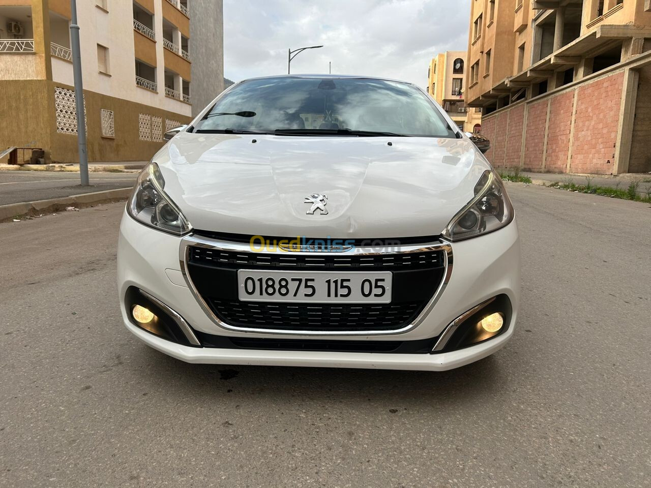 Peugeot 208 2015 Allure Facelift