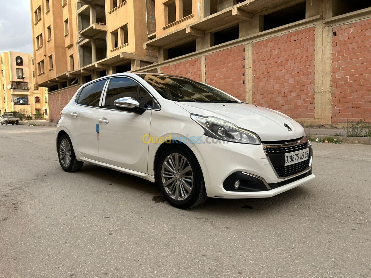 Peugeot 208 2015 Allure Facelift