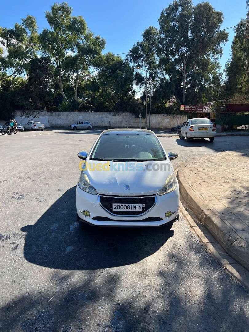 Peugeot 208 2014 