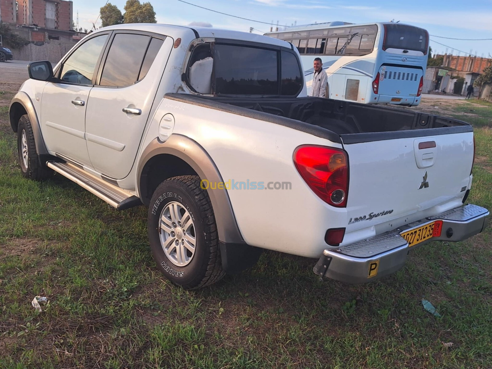 Mitsubishi L200 2012 