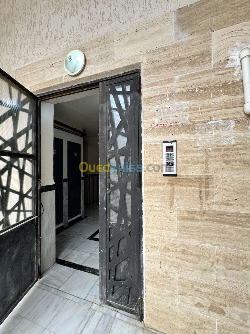 Location Appartement F4 Alger Mahelma