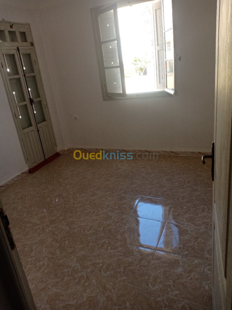 Location Appartement F3 Bouira Bouira