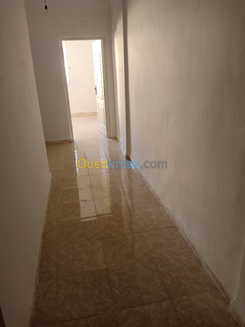 Location Appartement F3 Bouira Bouira