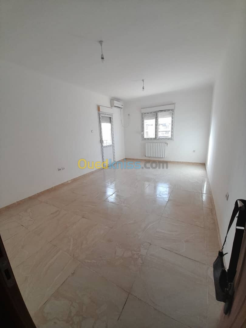 Location Appartement F5 Oran Oran