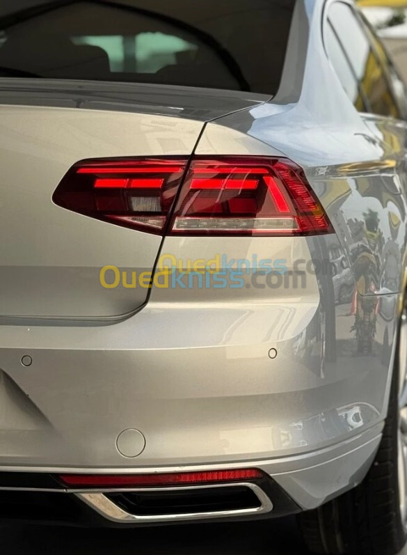 Volkswagen Passat 2023 Tfce esaance 180 chv