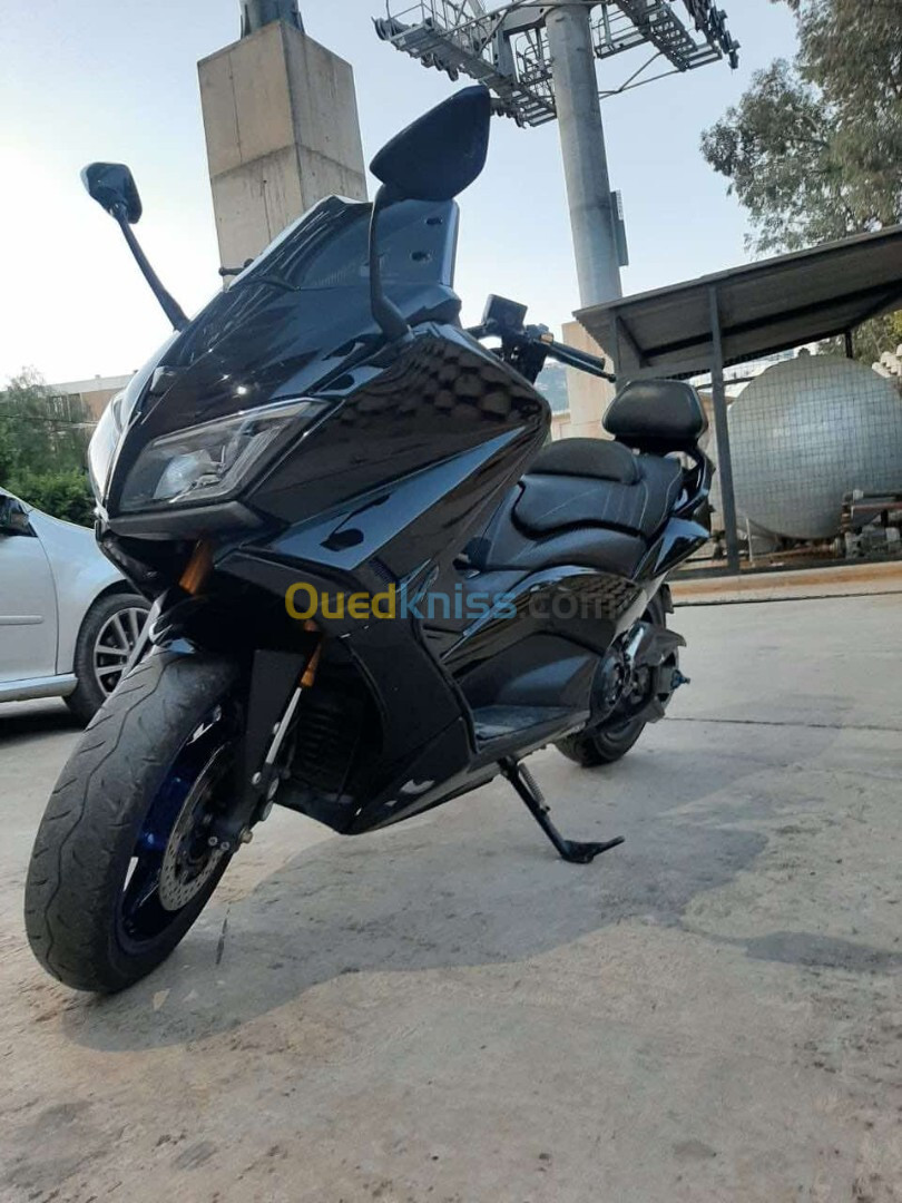 YAMAHA TMAX IRON 2 2015