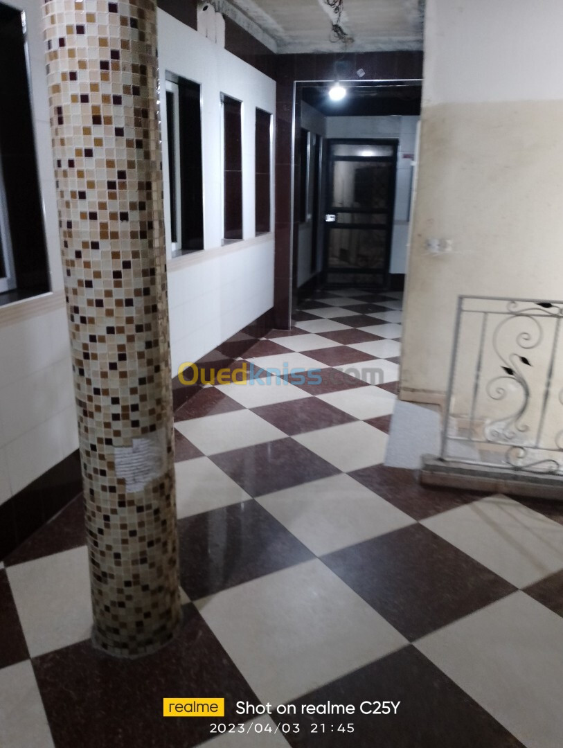 Location Appartement F5 Blida Blida