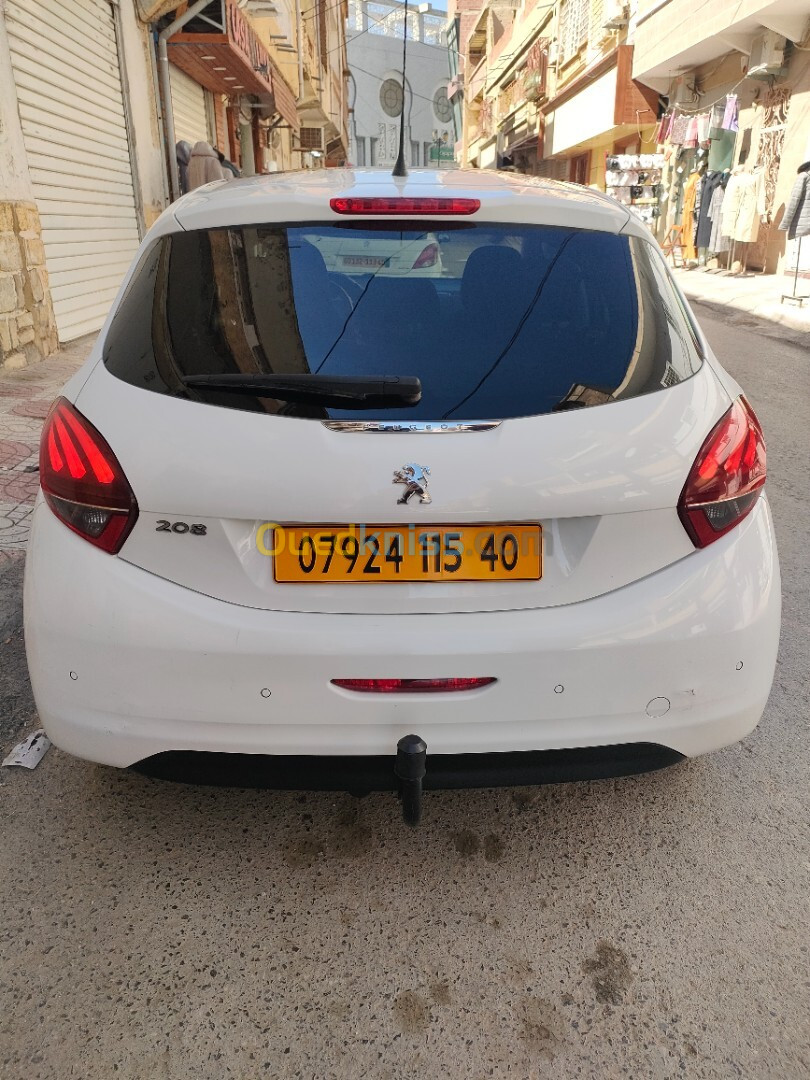 Peugeot 208 2015 Allure Facelift