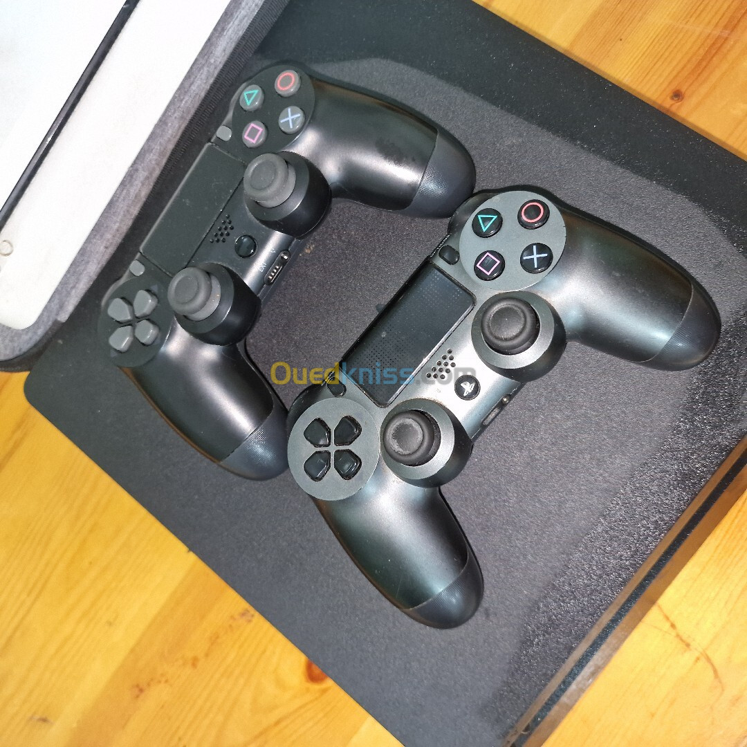  PlayStation 4 slim 