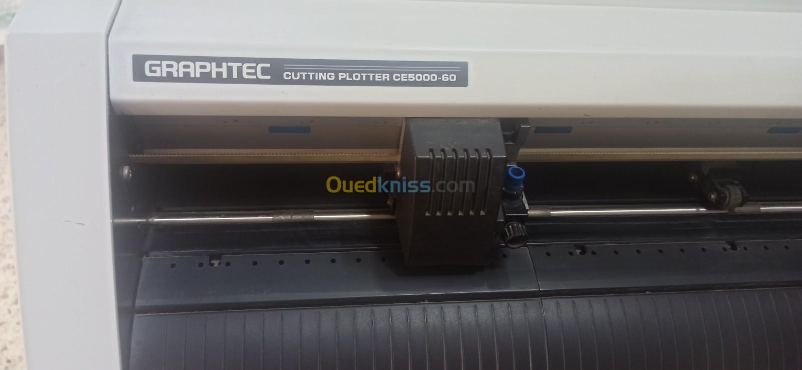 A vendre plotter de découpe Graphtec CE5000-60 en tres bonne état 