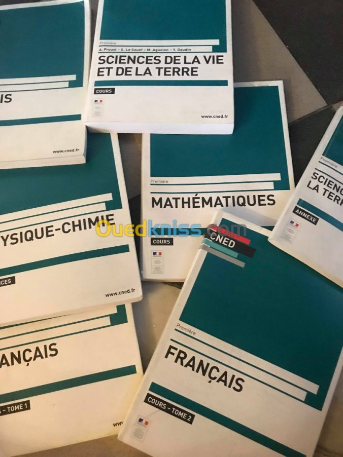 VENTE DE LIVRE SCOLAIRE ET CNED 