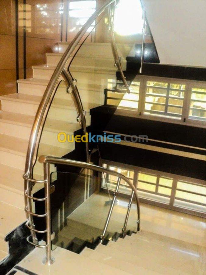  Rampe d'escalier en verre et inox