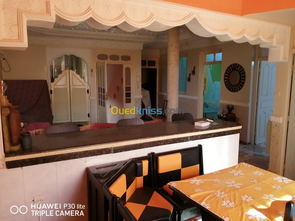 Maison à Vendre à Nedroma Pas Cher Vente Villa Tlemcen Nedroma - Tlemcen Algérie