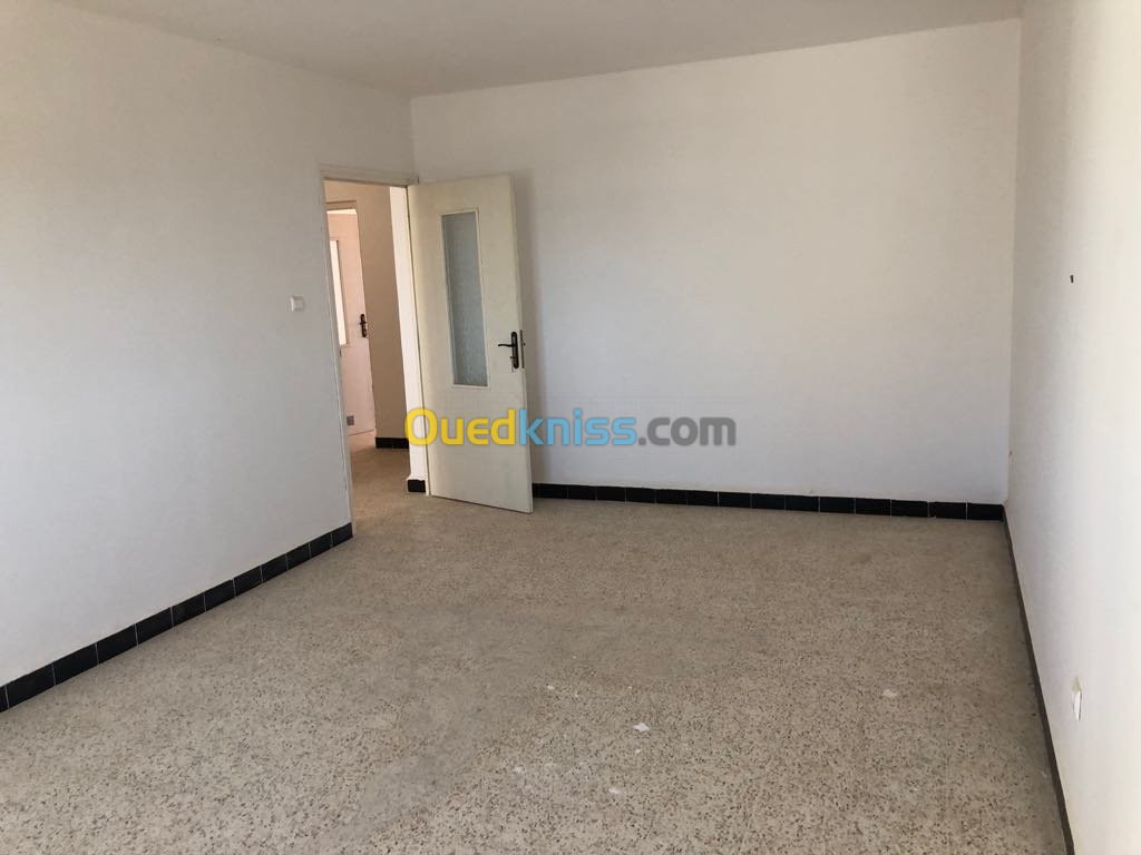 Location Appartement F4 Alger Bouzareah