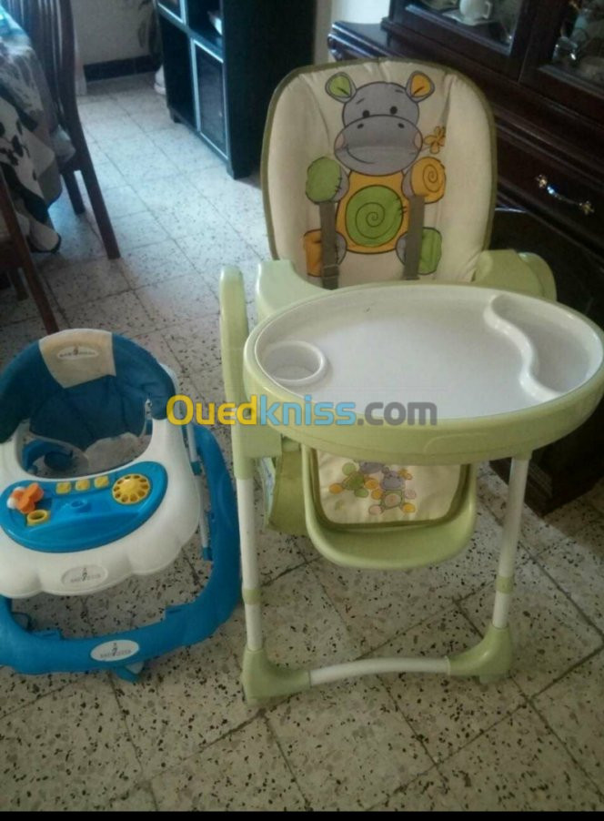 CHAISE HAUTE POUR BEBE