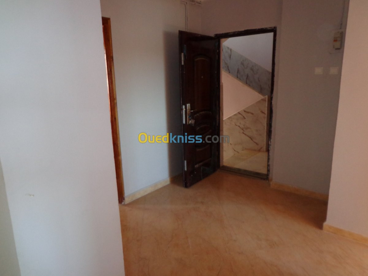 Vente Appartement F4 Relizane Oued rhiou