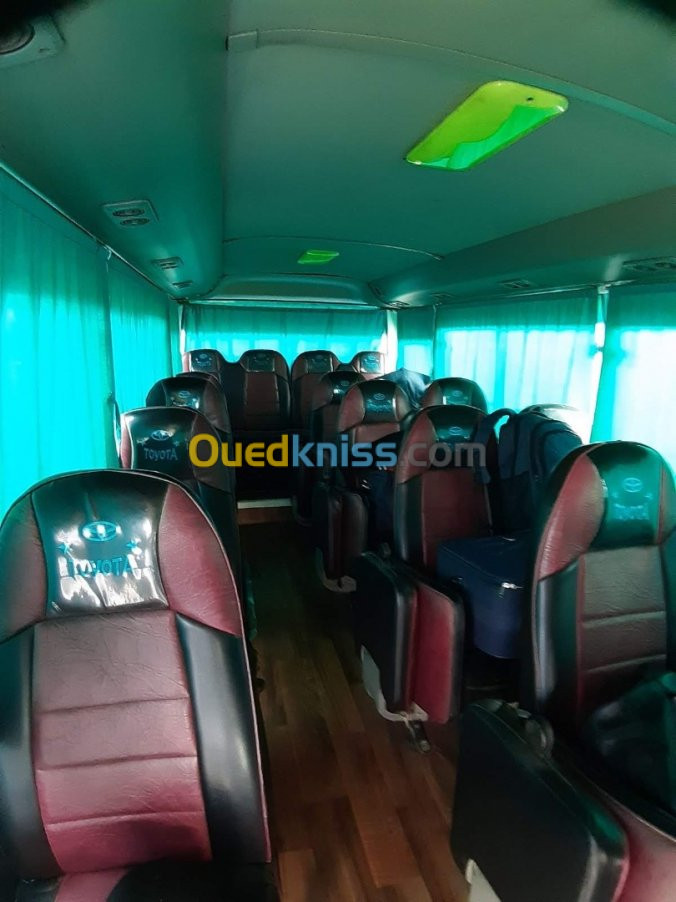 Location de bus Toyota coaster