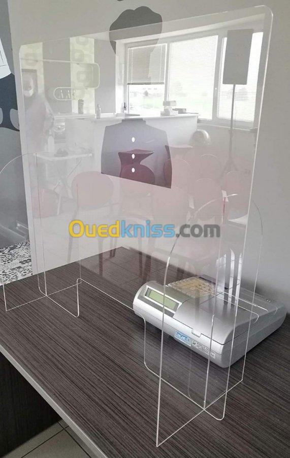 vitrine plexi glass contre covid 19 